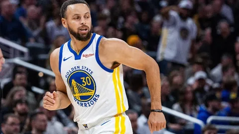 CBA八强赛首战告捷：辽宁广东两队均以胜利开启征程